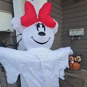 Minnie mouse ghost inflatable